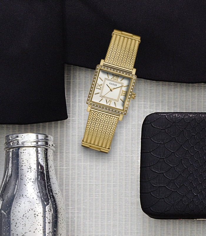 w0826L2-GUESS