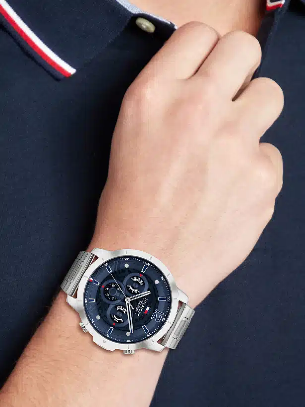 tommy-hilfiger-1710492-1710492-14146041.jpg