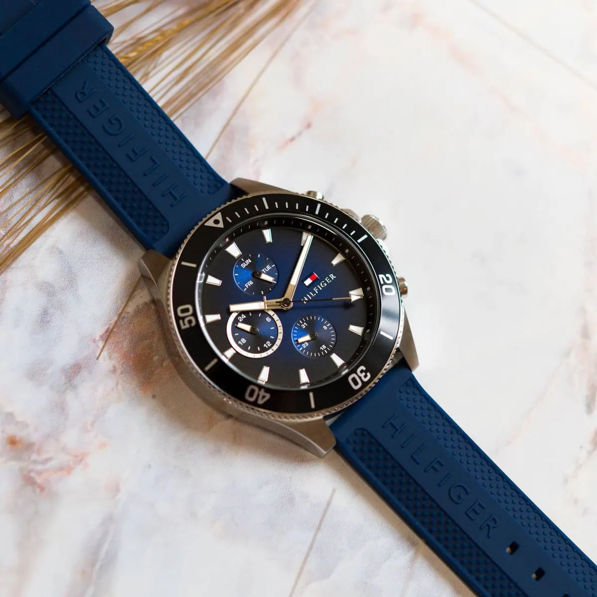 1791920-tommy-hilfiger-watch-men-blue-dial-rubber-strap-quartz-battery-analog-larson_5