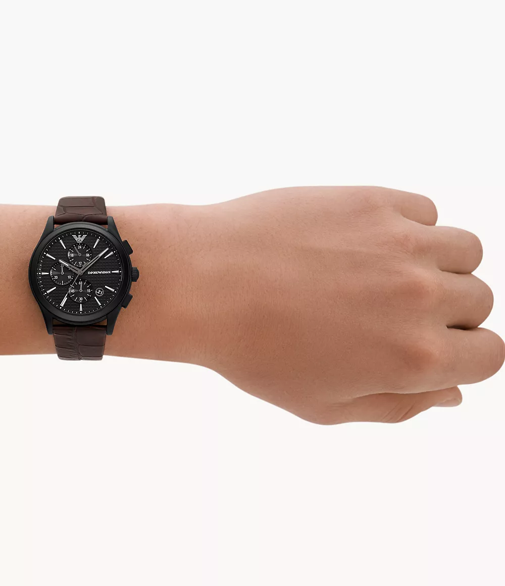 AR11549_onwrist