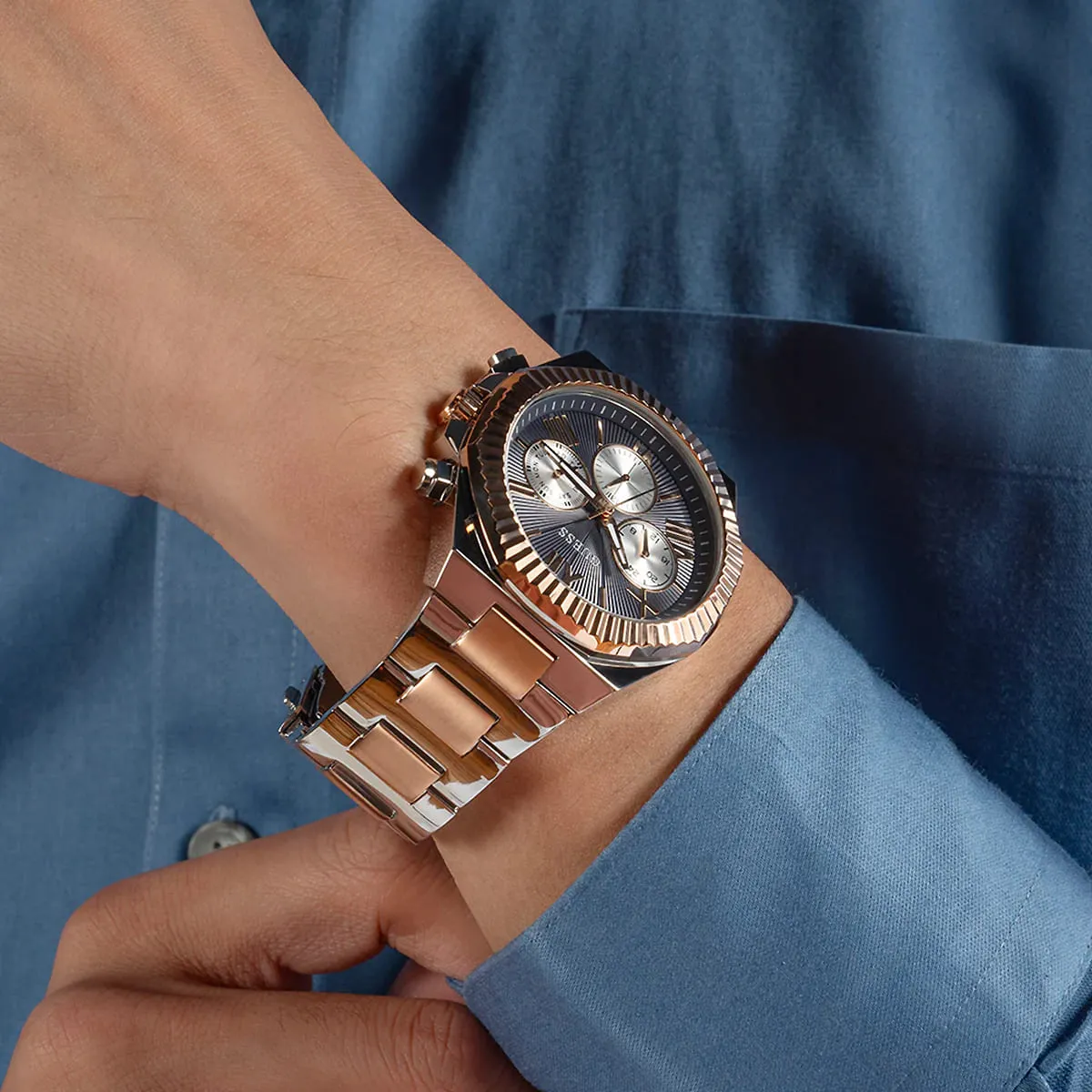 gw0703g4-guess-watch-men-black-dial-metal-stainless-steel-silver-rose-gold-strap-quartz-battery-analog-equity_10