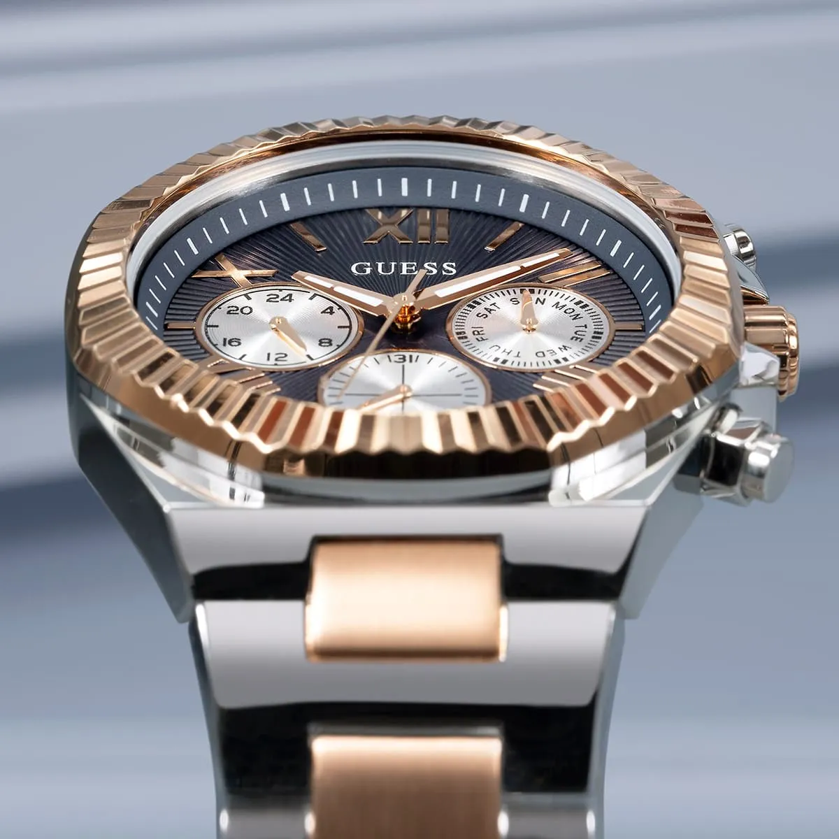gw0703g4-guess-watch-men-black-dial-metal-stainless-steel-silver-rose-gold-strap-quartz-battery-analog-equity_13